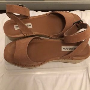 Beige espadrilles sandals
